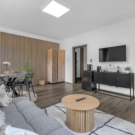 Hotel U Krale Jiriho Stráž pod Ralskem エクステリア 写真