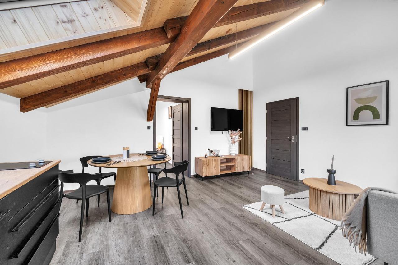 Hotel U Krale Jiriho Stráž pod Ralskem エクステリア 写真