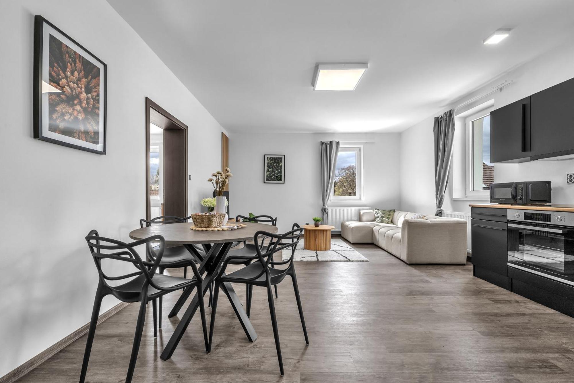 Hotel U Krale Jiriho Stráž pod Ralskem エクステリア 写真